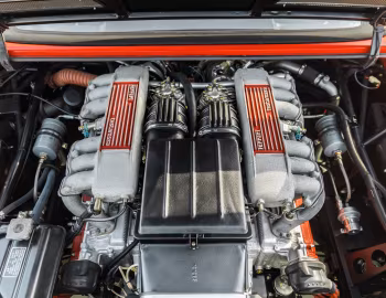 Sous la capuche Ferrari Testarossa Spider (#EFG092) '1990