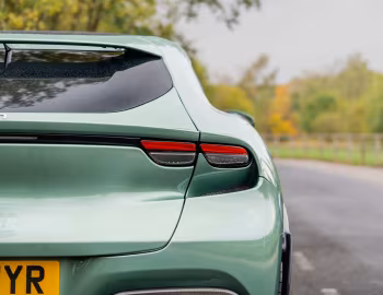 Ferrari Purosangue [UK-spec] '2023–н.в.