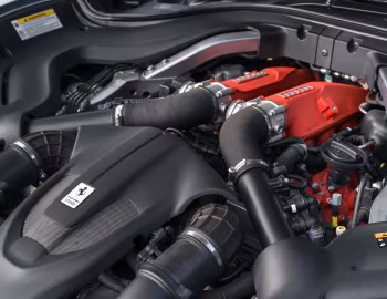 Sous la capuche Ferrari Roma [UK-spec] (F169) '2020–25