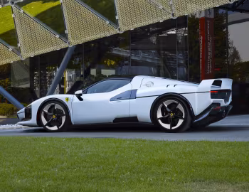 Ferrari SC40 '10.2025