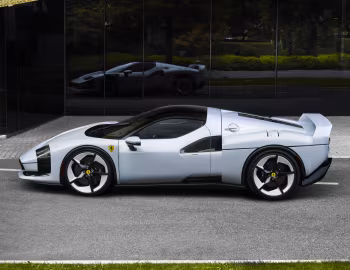 Ferrari SC40 '10.2025