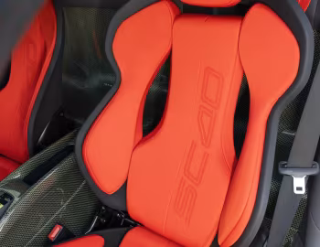 Интерьер Ferrari SC40 '10.2025