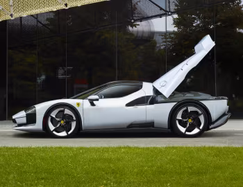 Ferrari SC40 '10.2025