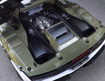 Под капотом Ferrari SC40 '10.2025