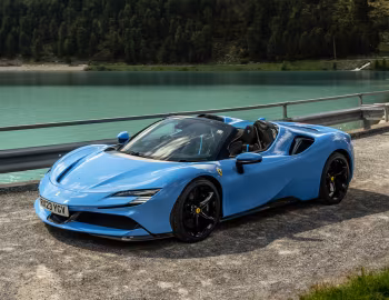Ferrari SF90 Spider [UK-spec] (F173A) '2021–pr.