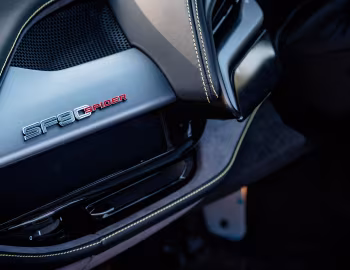 Ferrari SF90 Spider [UK-spec] (F173A) '2021–н.в.