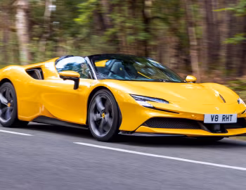 Ferrari SF90 Spider [UK-spec] (F173A) '2021–н.в.