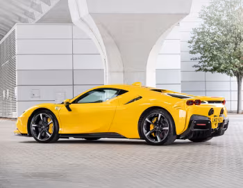 Ferrari SF90 Stradale [UK-spec] (F173) '2020–pr.