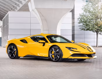 Ferrari SF90 Stradale [UK-spec] (F173) '2020–pr.