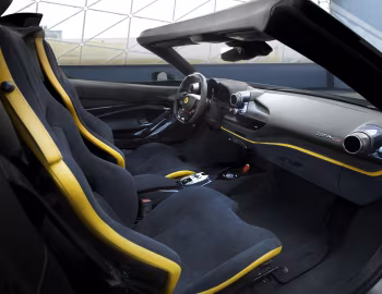 内饰 Ferrari SP-8 '10.2023