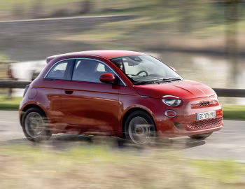 Fiat (500)ᴿᴱᴰ [Worldwide] (332) '2021–25