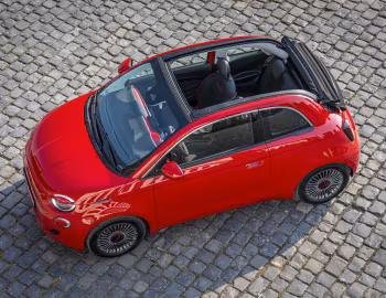 Fiat (500)ᴿᴱᴰ Cabrio (332) '2021–25