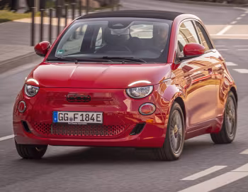 Fiat (500)ᴿᴱᴰ Cabrio (332) '2021–25