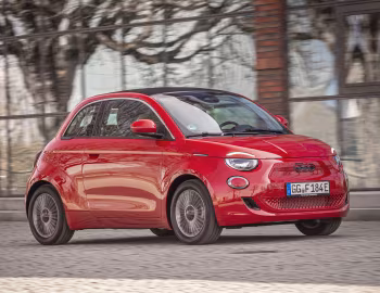 Fiat (500)ᴿᴱᴰ Cabrio (332) '2021–25