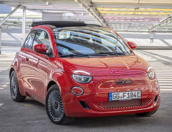 Fiat (500)ᴿᴱᴰ Cabrio (332) '2021–25