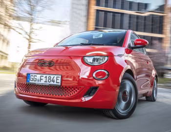 Fiat (500)ᴿᴱᴰ Cabrio (332) '2021–25