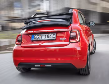 Fiat (500)ᴿᴱᴰ Cabrio (332) '2021–25