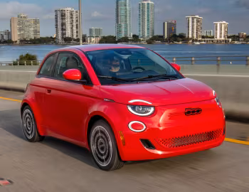 2024–pr. Fiat (500e)ᴿᴱᴰ [North America] (332) '2024–pr.