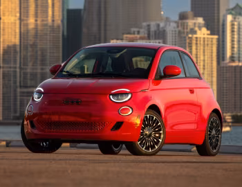 2024–pr. Fiat (500e)ᴿᴱᴰ [North America] (332) '2024–pr.
