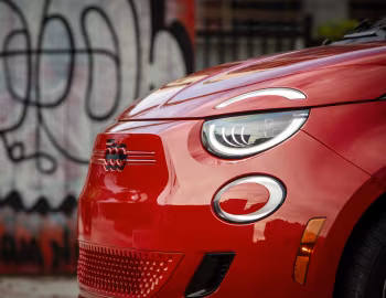 2024–pr. Fiat (500e)ᴿᴱᴰ [North America] (332) '2024–pr.