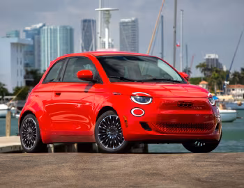 2024–pr. Fiat (500e)ᴿᴱᴰ [North America] (332) '2024–pr.