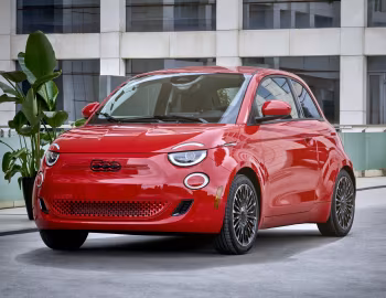 2024–pr. Fiat (500e)ᴿᴱᴰ [North America] (332) '2024–pr.