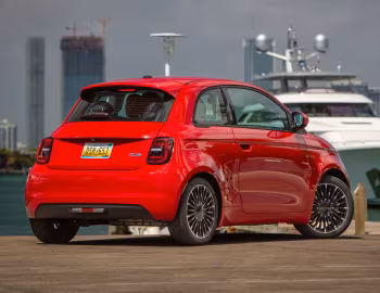 2024–pr. Fiat (500e)ᴿᴱᴰ [North America] (332) '2024–pr.