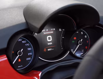 Torpedo Fiat (500X)ᴿᴱᴰ Dolcevita Hybrid (334) '2022–23