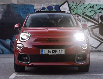 Fiat (500X)ᴿᴱᴰ Dolcevita Hybrid (334) '2022–23