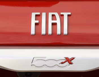 Logotipo Fiat (500X)ᴿᴱᴰ Dolcevita (334) '2022