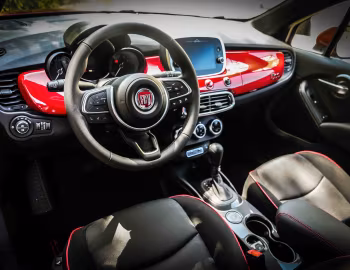 Interior Fiat (500X)ᴿᴱᴰ Dolcevita Hybrid (334) '2022
