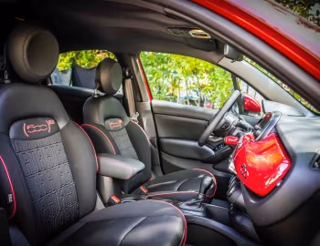 Interior Fiat (500X)ᴿᴱᴰ Dolcevita Hybrid (334) '2022