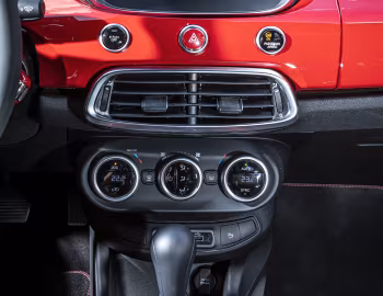 Interior Fiat (500X)ᴿᴱᴰ Dolcevita Hybrid (334) '2022