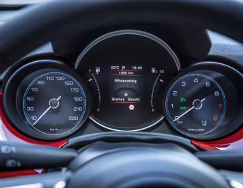 Torpedo Fiat (500X)ᴿᴱᴰ Dolcevita Hybrid (334) '2022