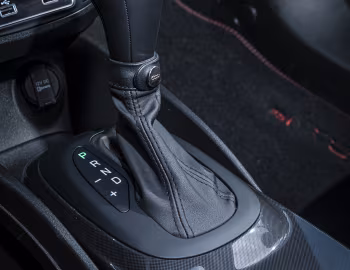 Interior Fiat (500X)ᴿᴱᴰ Dolcevita Hybrid (334) '2022