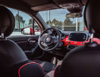 Interior Fiat (500X)ᴿᴱᴰ Hybrid (334) '2022