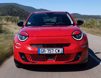 Fiat (600e)ᴿᴱᴰ [Worldwide] (365) '2023–25