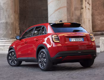 Fiat (600e)ᴿᴱᴰ [Worldwide] (365) '2023–25