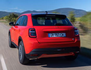 Fiat (600e)ᴿᴱᴰ [Worldwide] (365) '2023–25