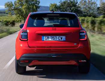 Fiat (600e)ᴿᴱᴰ [Worldwide] (365) '2023–25