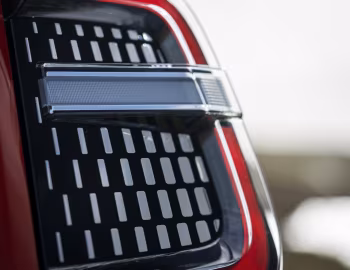 Fiat (600e)ᴿᴱᴰ [UK-spec] (365) '2024–25