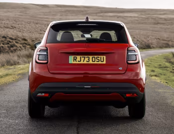 Fiat (600e)ᴿᴱᴰ [UK-spec] (365) '2024–25
