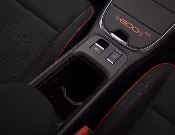 Interior Fiat (600e)ᴿᴱᴰ [UK-spec] (365) '2024–25