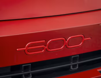 Fiat (600e)ᴿᴱᴰ [UK-spec] (365) '2024–25