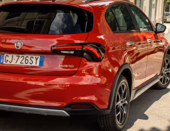 Fiat (Tipo)ᴿᴱᴰ Cross Hybrid (357) '2022–23