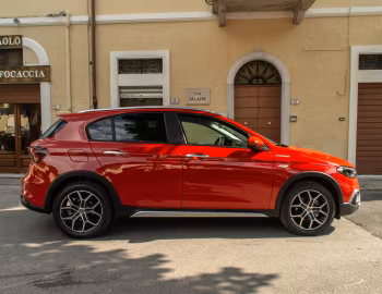 Fiat (Tipo)ᴿᴱᴰ Cross Hybrid (357) '2022–23