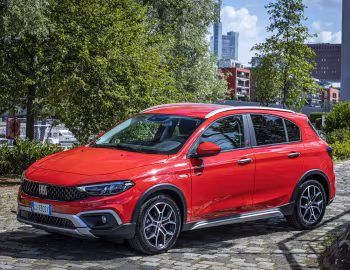 Fiat (Tipo)ᴿᴱᴰ Cross Hybrid (357) '2022–23