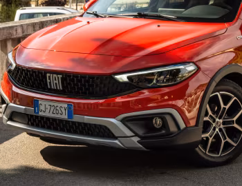 Fiat (Tipo)ᴿᴱᴰ Cross Hybrid (357) '2022–23