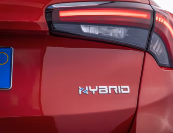 Fiat (Tipo)ᴿᴱᴰ Cross Station Wagon Hybrid (357) '2022–23