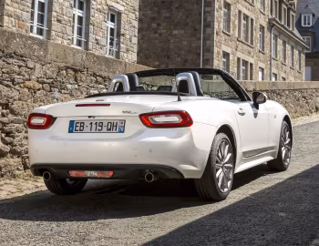 Fiat 124 Spider [Worldwide] (348) '2016–19